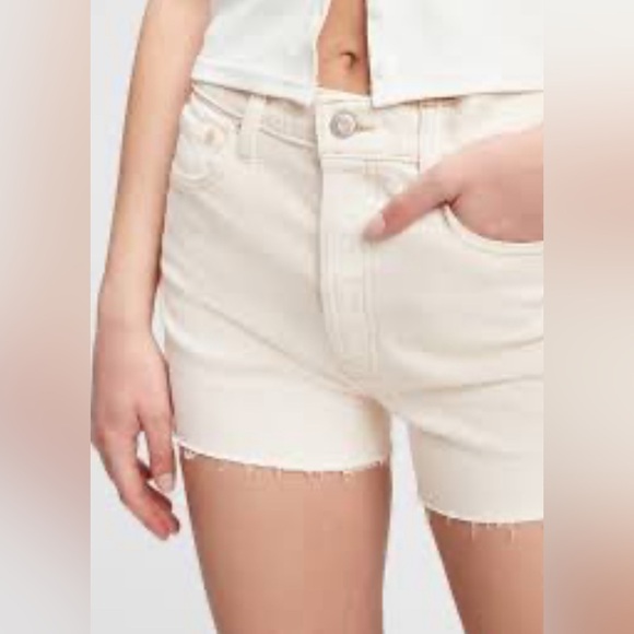 NWT - GAP Ivory Denim High-Rise Shorts - Picture 2 of 5